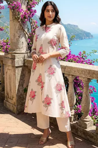 Off white women floral printed floral kurta