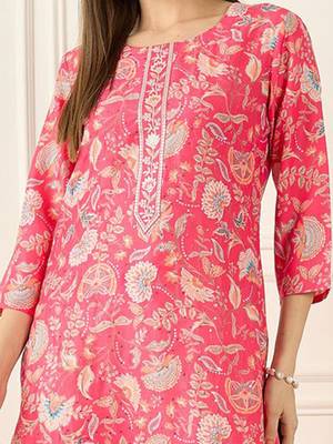 Pink floral printed cotton thread work straight kurta 3
