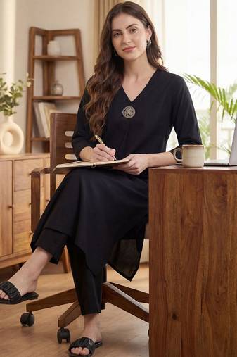 Black women regular liva kurta with trousers