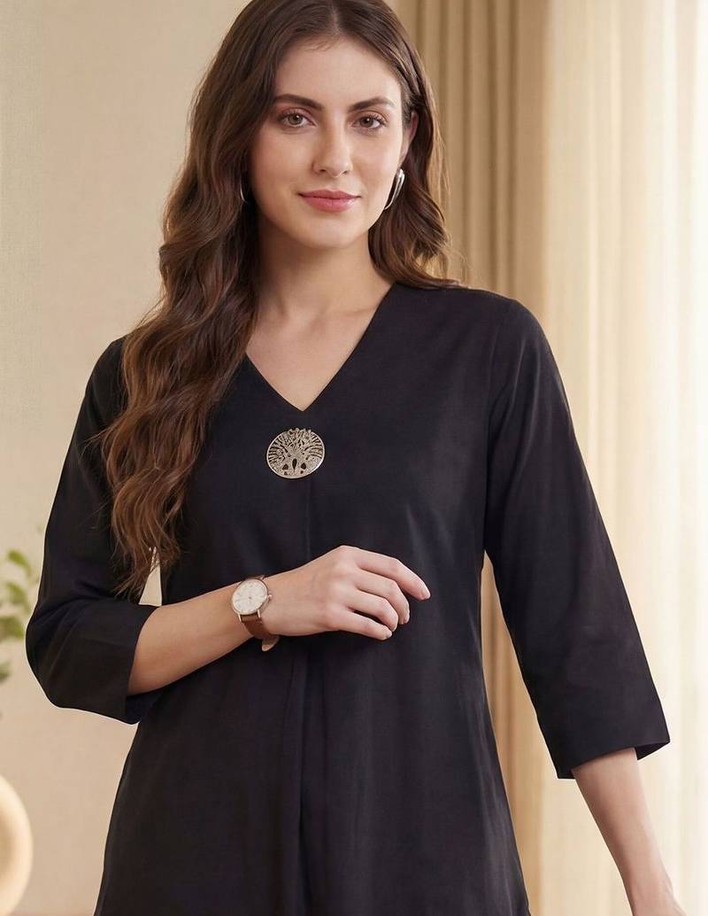 Black women regular liva kurta with trousers