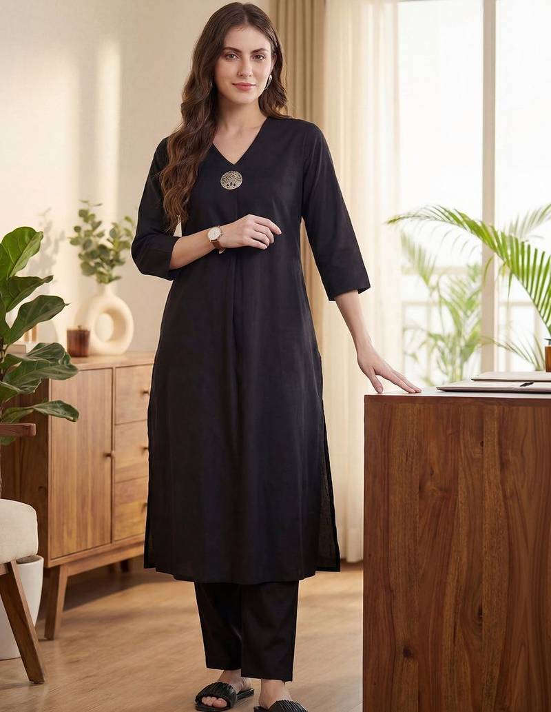 Black women regular liva kurta with trousers