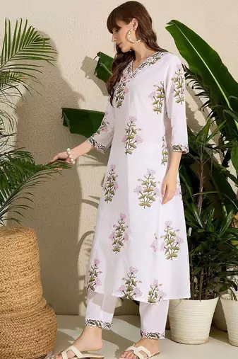 White women floral printed regular pure cotton kurta with trousers