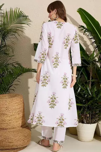 White women floral printed regular pure cotton kurta with trousers