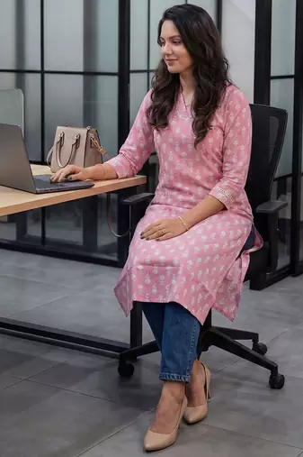 Pink floral printed cotton straight kurta