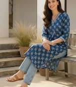 Blue women floral printed floral kurta