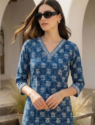 Blue women floral printed floral kurta 2