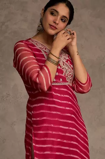 Pink women leheriya printed georgette kurta