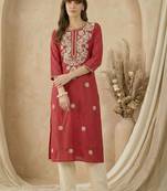 Maroon women floral embroidered thread work kurta