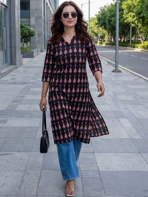 Black women ethnic motifs printed kurta 1