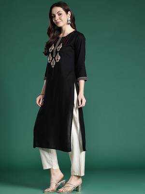 Black women ethnic motifs embroidered thread work kurta 4
