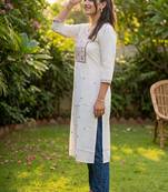 White women floral embroidered thread work kurta