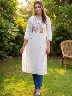 White women floral embroidered thread work kurta 5