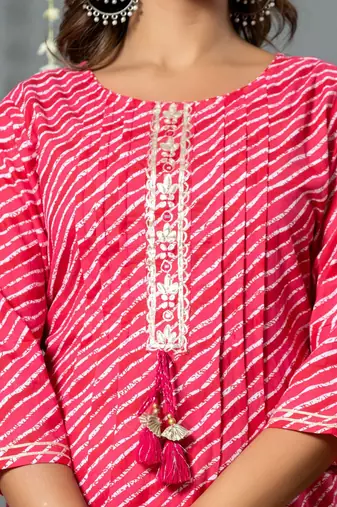 Pink women leheriya printed cotton kurta