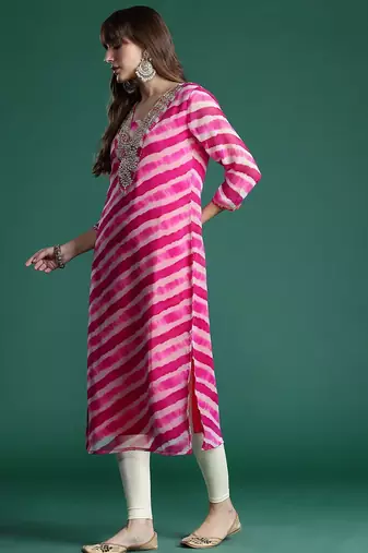 Pink leheriya printed gotta patti detailed embroidered georgette kurta