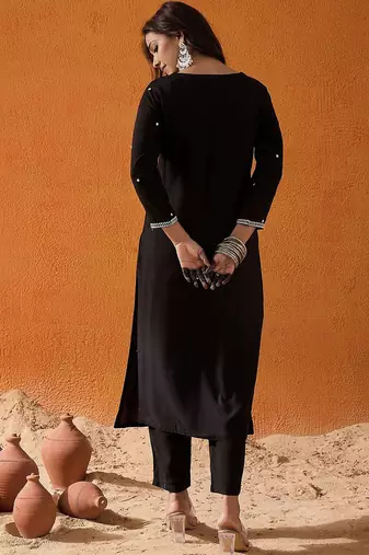 Black ethnic motifs embroidered straight kurta