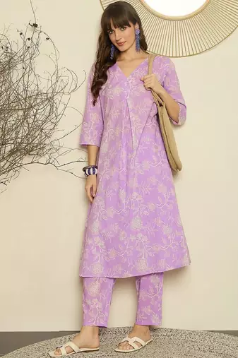 Lavender women floral printed regular pure cotton kurta with trousers