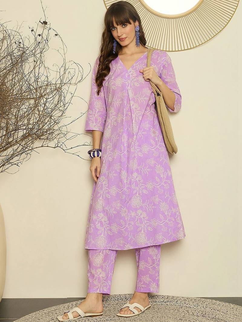 Lavender women floral printed regular pure cotton kurta with trousers