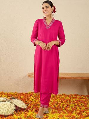 Pink women ethnic motifs embroidered sequinned straight kurta with trousers 1