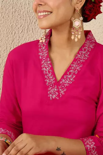 Pink women ethnic motifs embroidered regular sequinned straight kurta with trousers