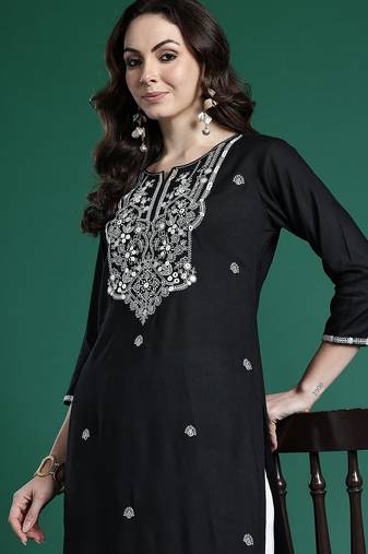 Black floral embroidered kurta