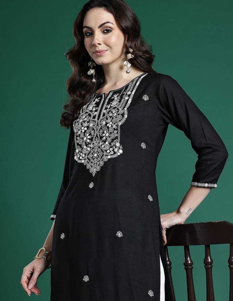 Black floral embroidered kurta