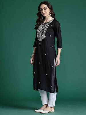 Black floral embroidered kurta 5