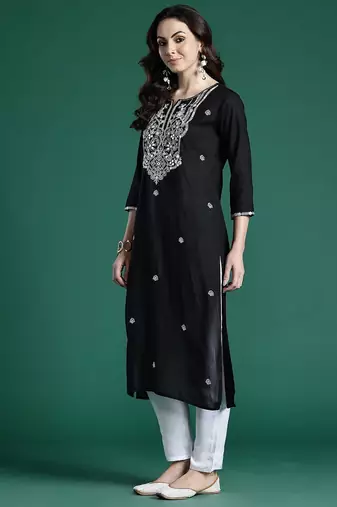 Black floral embroidered kurta