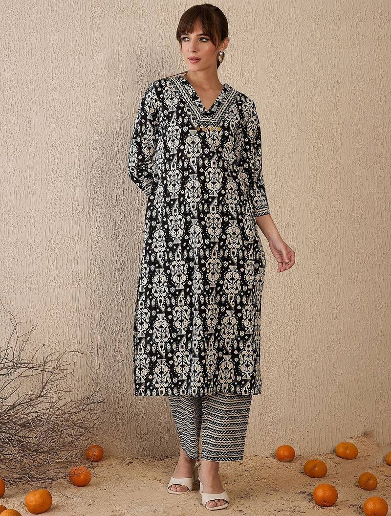 Black women printed regular pure cotton kurta with trousers