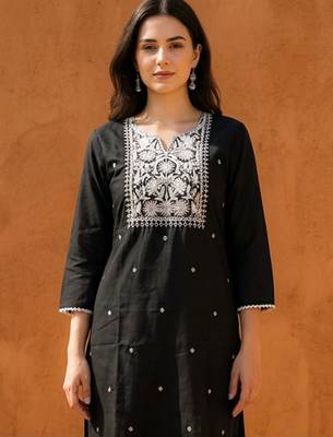 Black women ethnic motifs embroidered thread work kurta 4