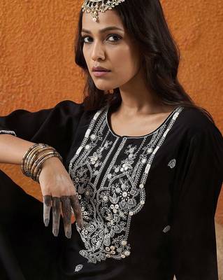 Black floral embroidered notch neck thread work straight kurta 2