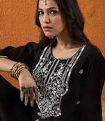 Black floral embroidered notch neck thread work straight kurta