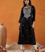 Black floral embroidered notch neck thread work straight kurta