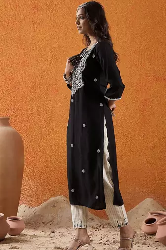 Black floral embroidered notch neck thread work straight kurta