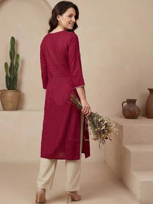 Pink women yoke design keyhole neck gotta patti kurta 4