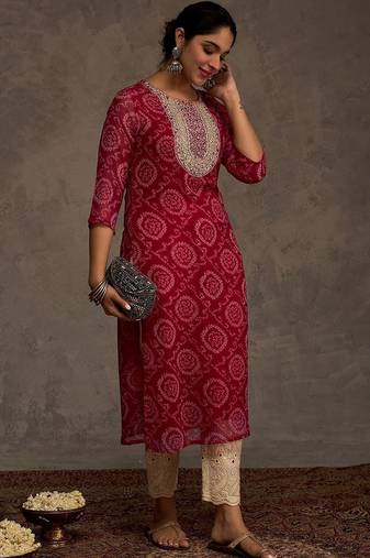 Pink women bandhani printed sequinned georgette kurta