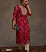 Pink women bandhani printed sequinned georgette kurta