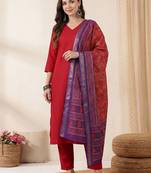 Red women regular kurta with trousers & with dupatta
