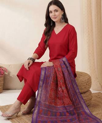 Red women kurta with trousers & with dupatta 5