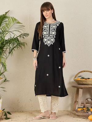 Black floral embroidered thread work round neck straight kurta 1