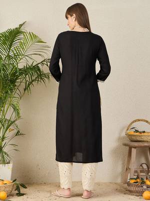 Black floral embroidered thread work round neck straight kurta 4