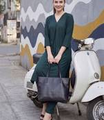 Green women regular kurta with trousers