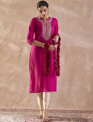 Pink floral embroidered zari work straight kurta 1
