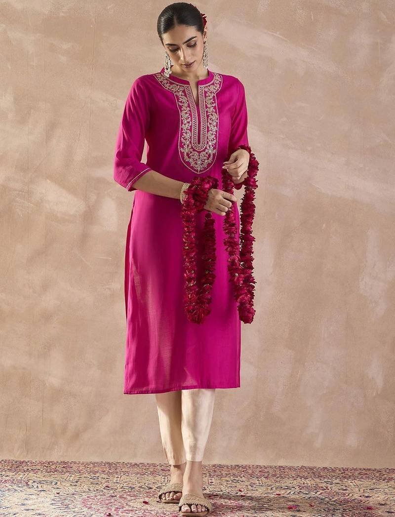 Pink floral embroidered zari work straight kurta