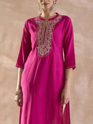 Pink floral embroidered zari work straight kurta 4