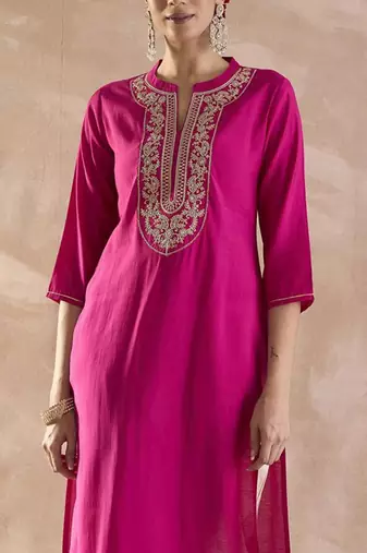 Pink floral embroidered zari work straight kurta