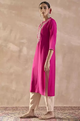 Pink floral embroidered zari work straight kurta