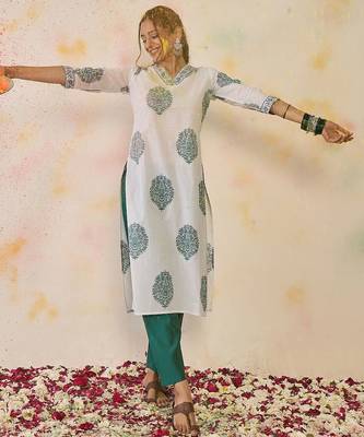 White women floral printed floral kurta 2