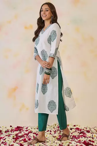 White women floral printed floral kurta