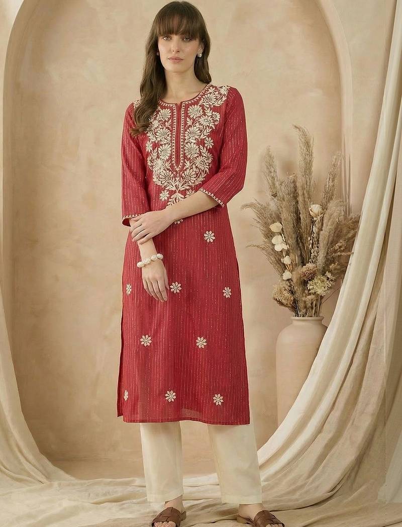 Maroon women floral embroidered thread work kurta