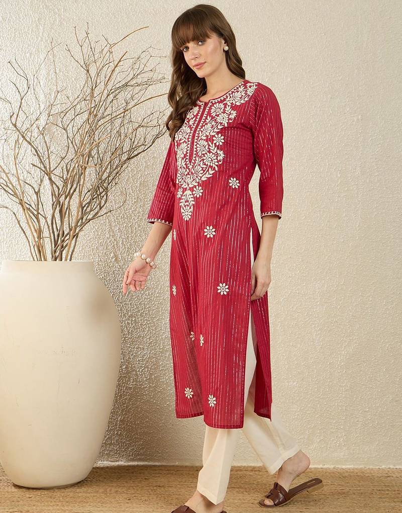 Maroon women floral embroidered thread work kurta